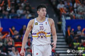 华体会官网-尽力啦！邹雨宸12中8空砍21分6板1助2断2帽