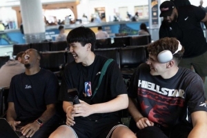 拓记：杨瀚森下赛季场均能有12分钟上场时间 中锋主要是他&amp;克林根