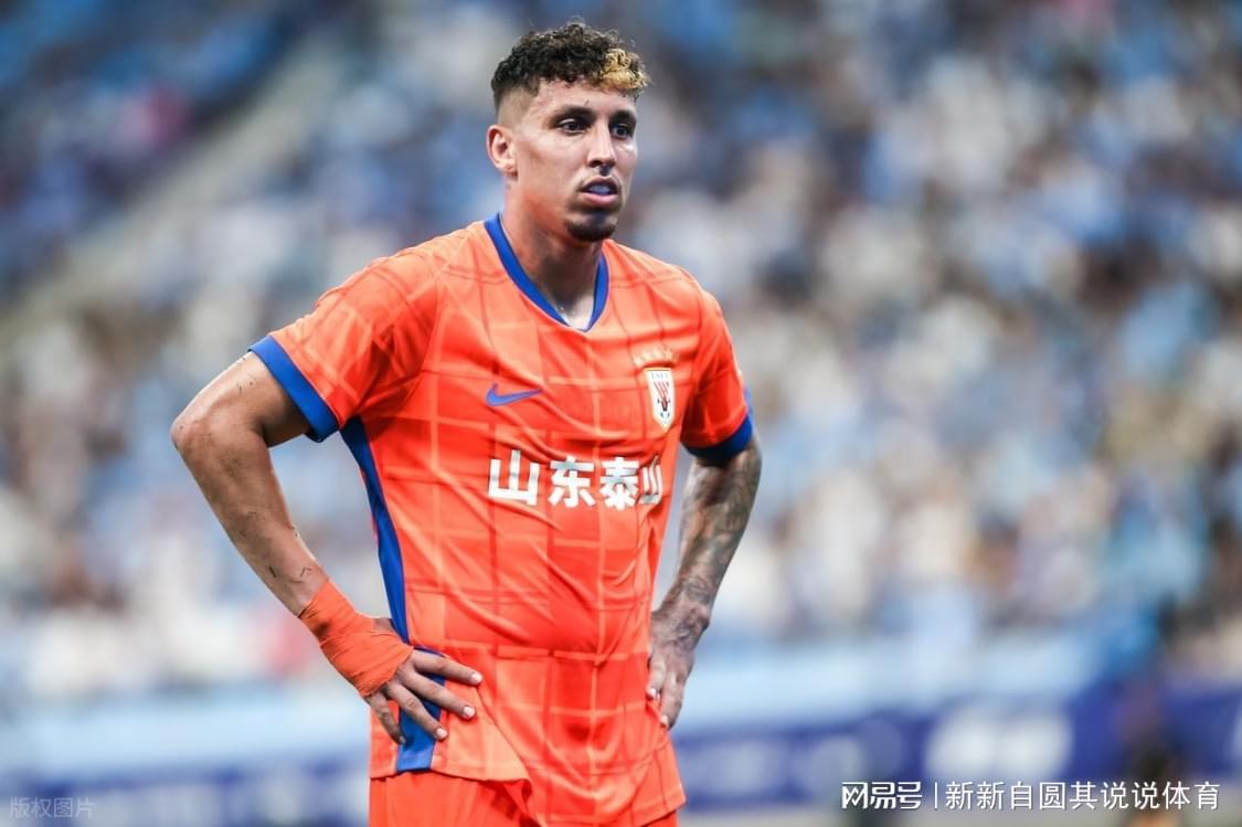 HTH华体会-泰山现在肯定不止和祖马谈判，最后来的外援中卫一定是免签的类型